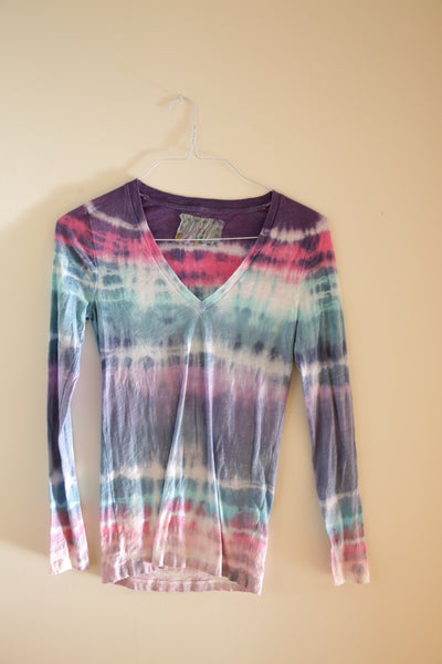 Tie Dye  LONG SLEEVE V NECK Tshirt #193 small